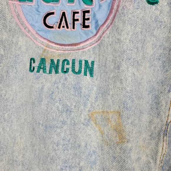 Vintage Hard Rock Cafe Save The Planet Cancun Light Wash Jean Jacket Pastel Lrg